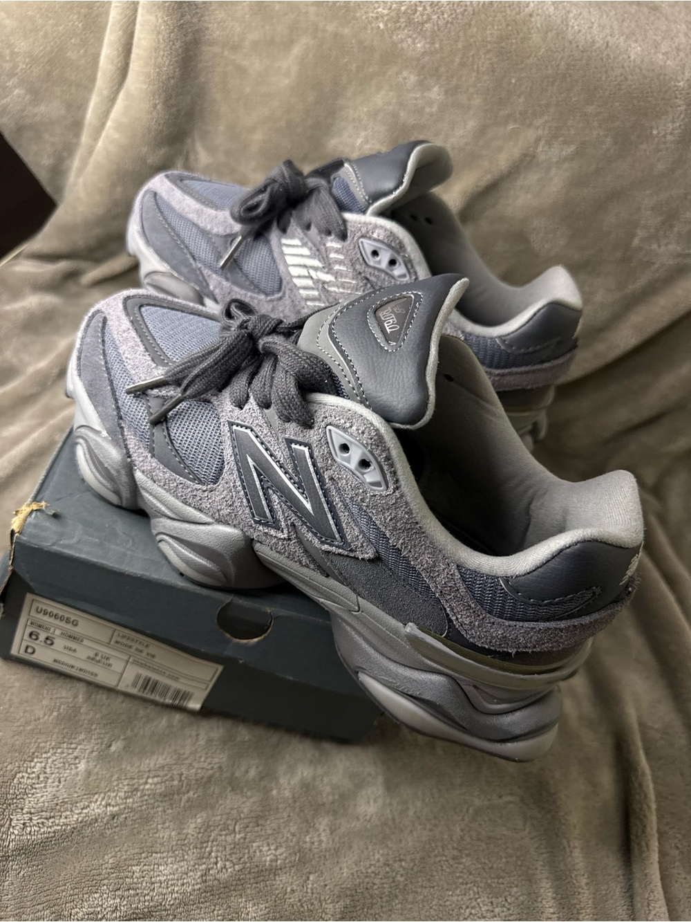 New model new balance 9060 aged version sneakers shoes women size 6.5 - Picture 2 of 6
